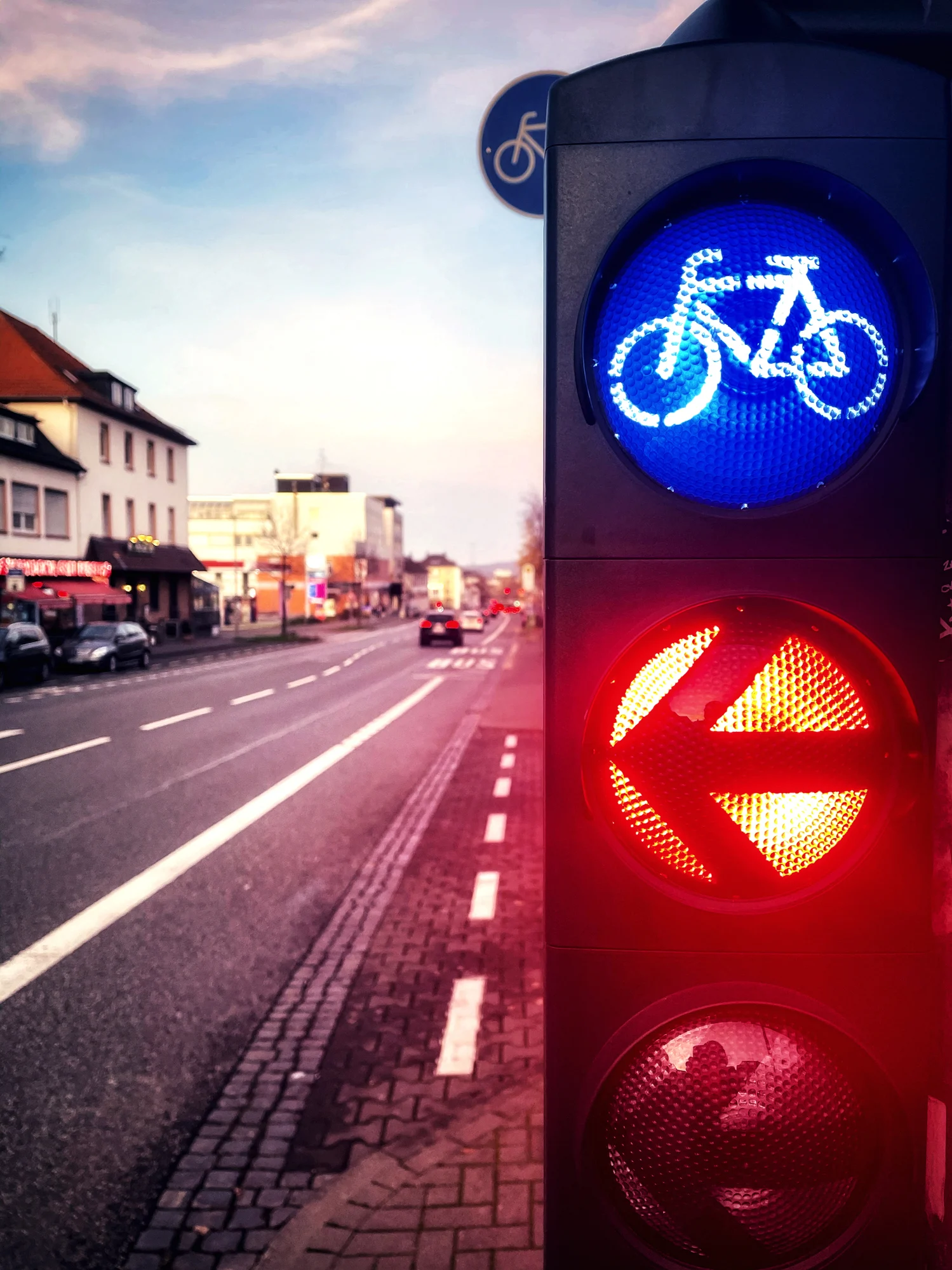 These new AI-controlled traffic lights can improve vehicle flow by 10-15%