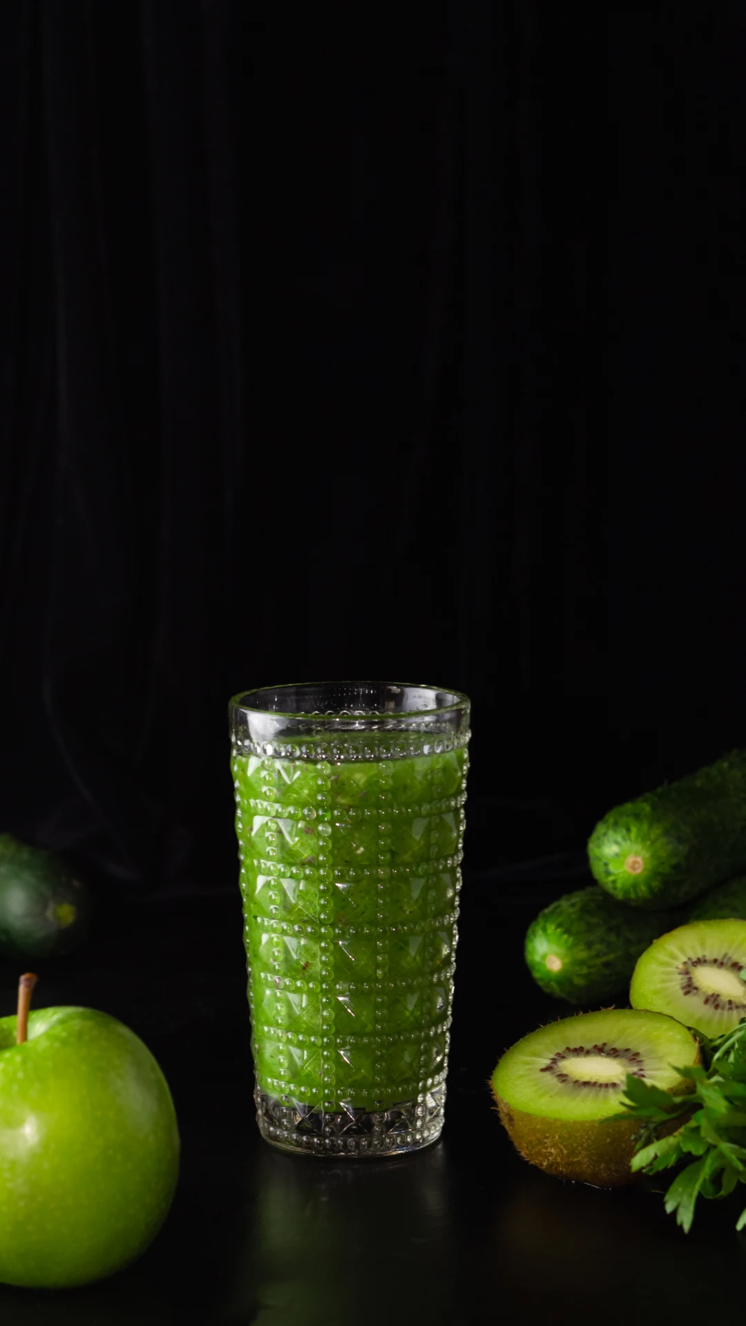 Jugo de manzana con pepino: Limpia tu colon con esta refrescante receta