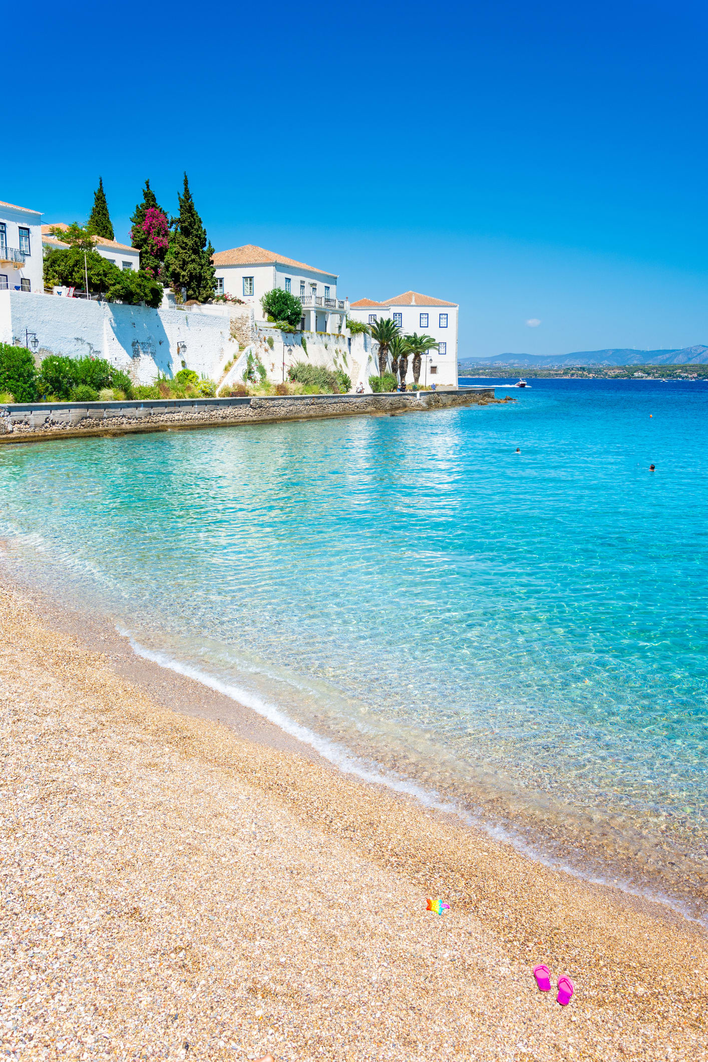 The new travel requirements for Greece explained