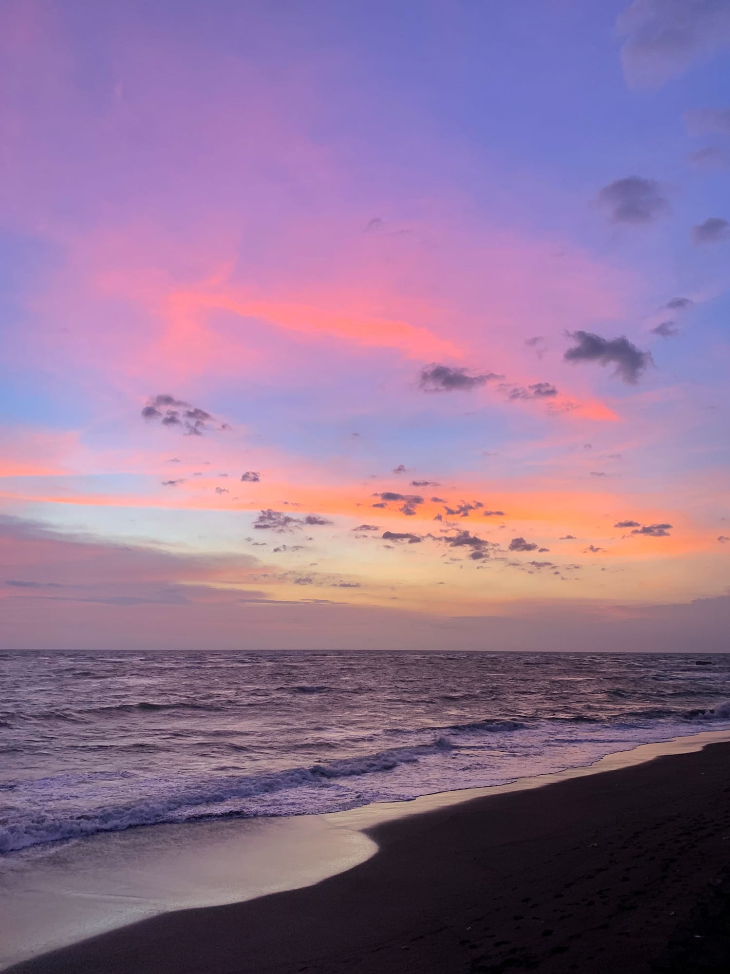 แนะนำ ที่พักใกล้หาดแหลมสิงห์ รีวิว หาดแหลมสิงห์ ที่เที่ยวเส้นทางทิวสนริมหาด เสพประวัติศาสตร์สมัย ร.5