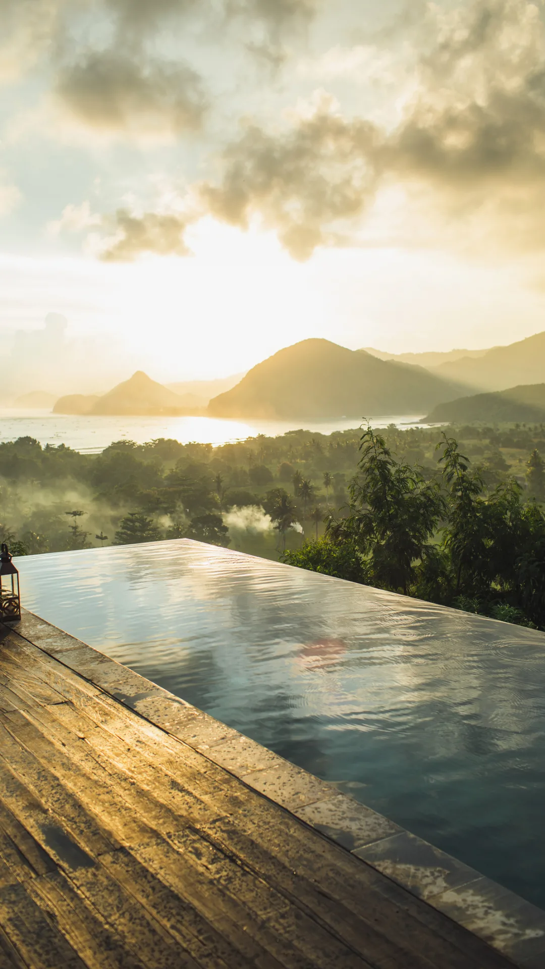 7 of the most incredible infinity pools around the world