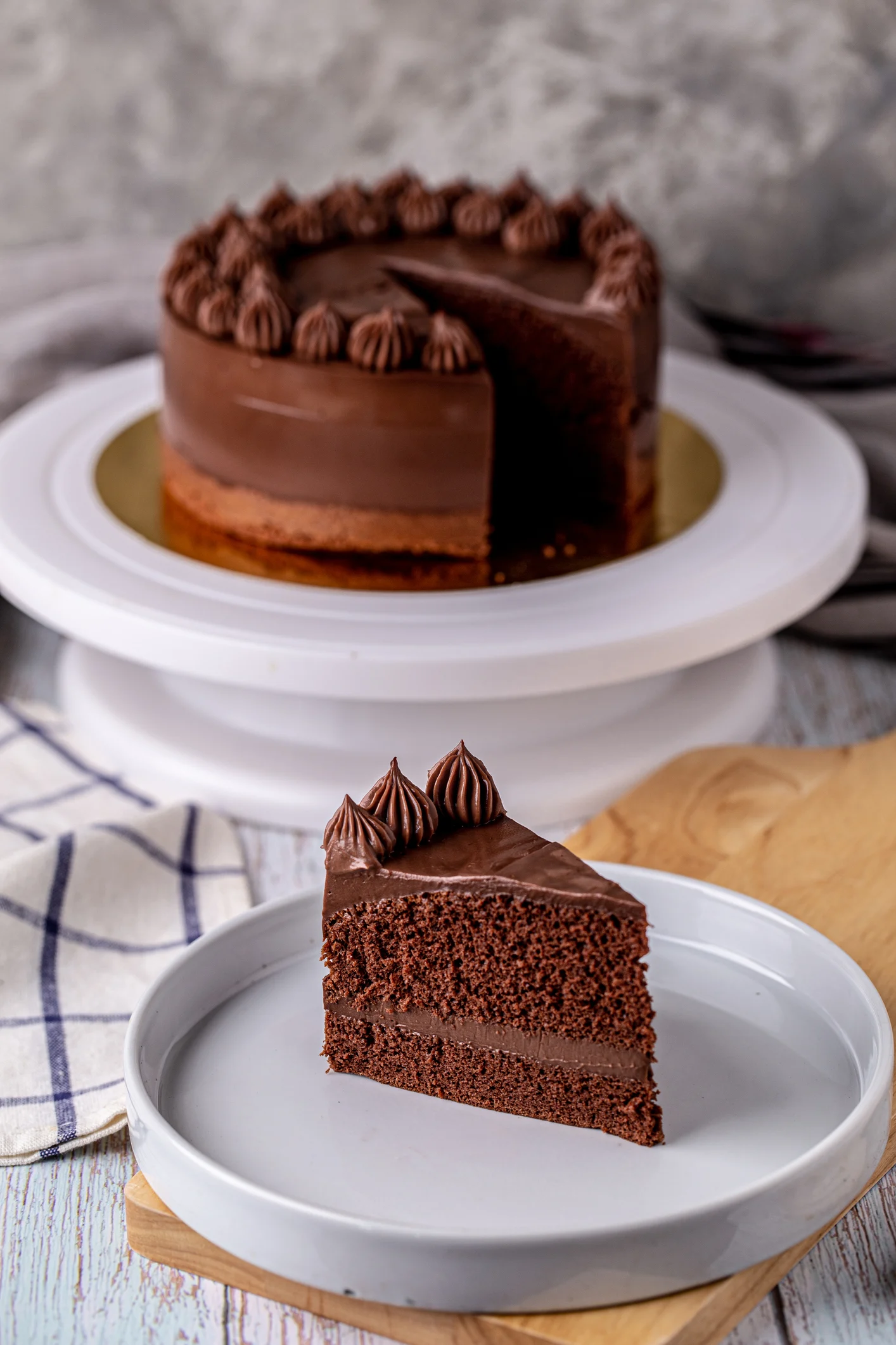 20 crowd-pleasing chocolate cake recipes