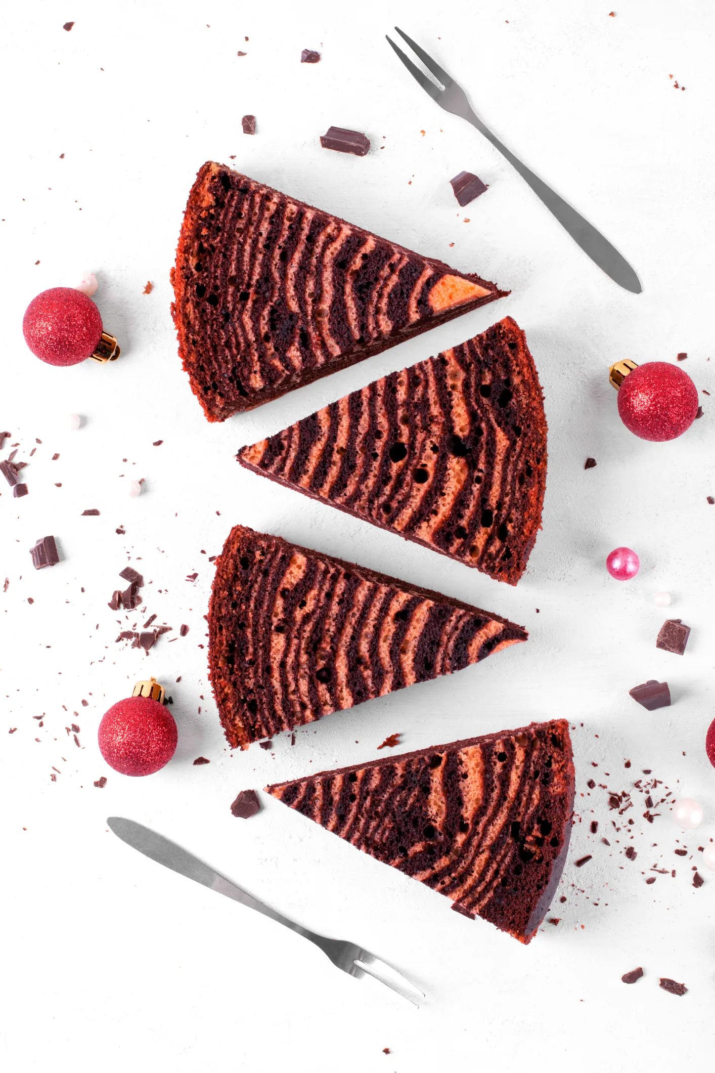 Marbled chocolate cake with crunchy top