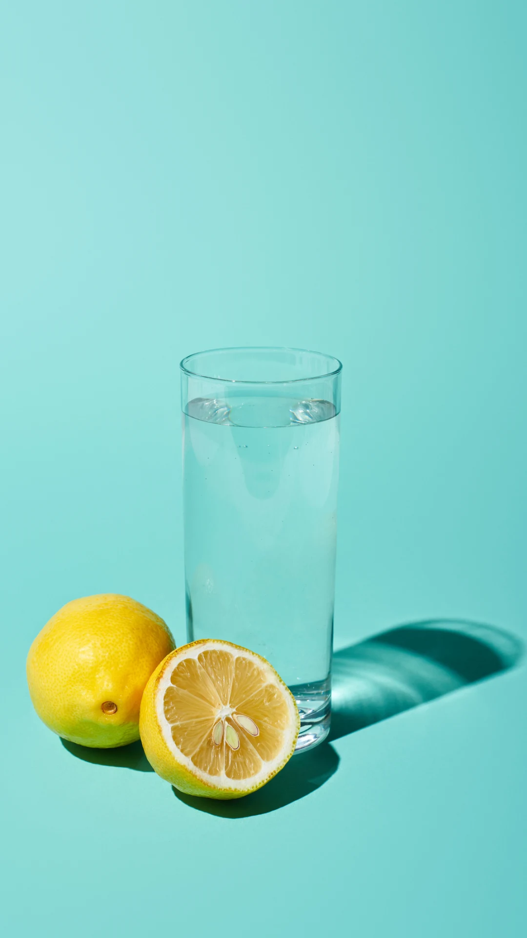 Wasser auf leeren Magen trinken: So wirkt es sich auf den Körper aus