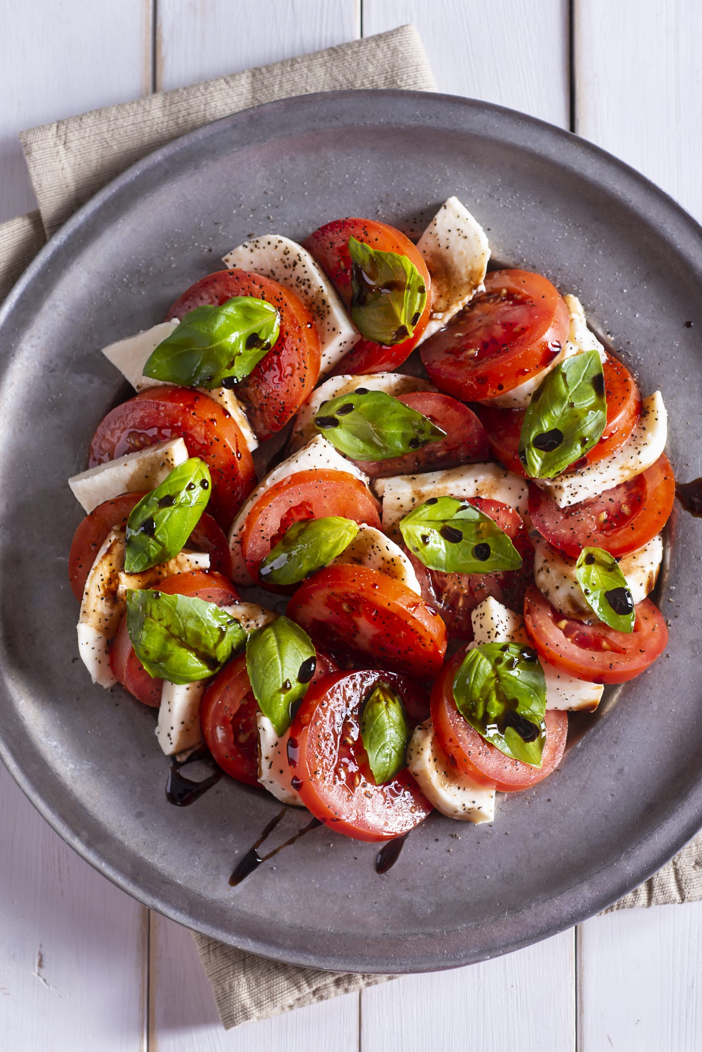 Caprese Salad: the effortless recipe for the classic Italian vegetarian salad