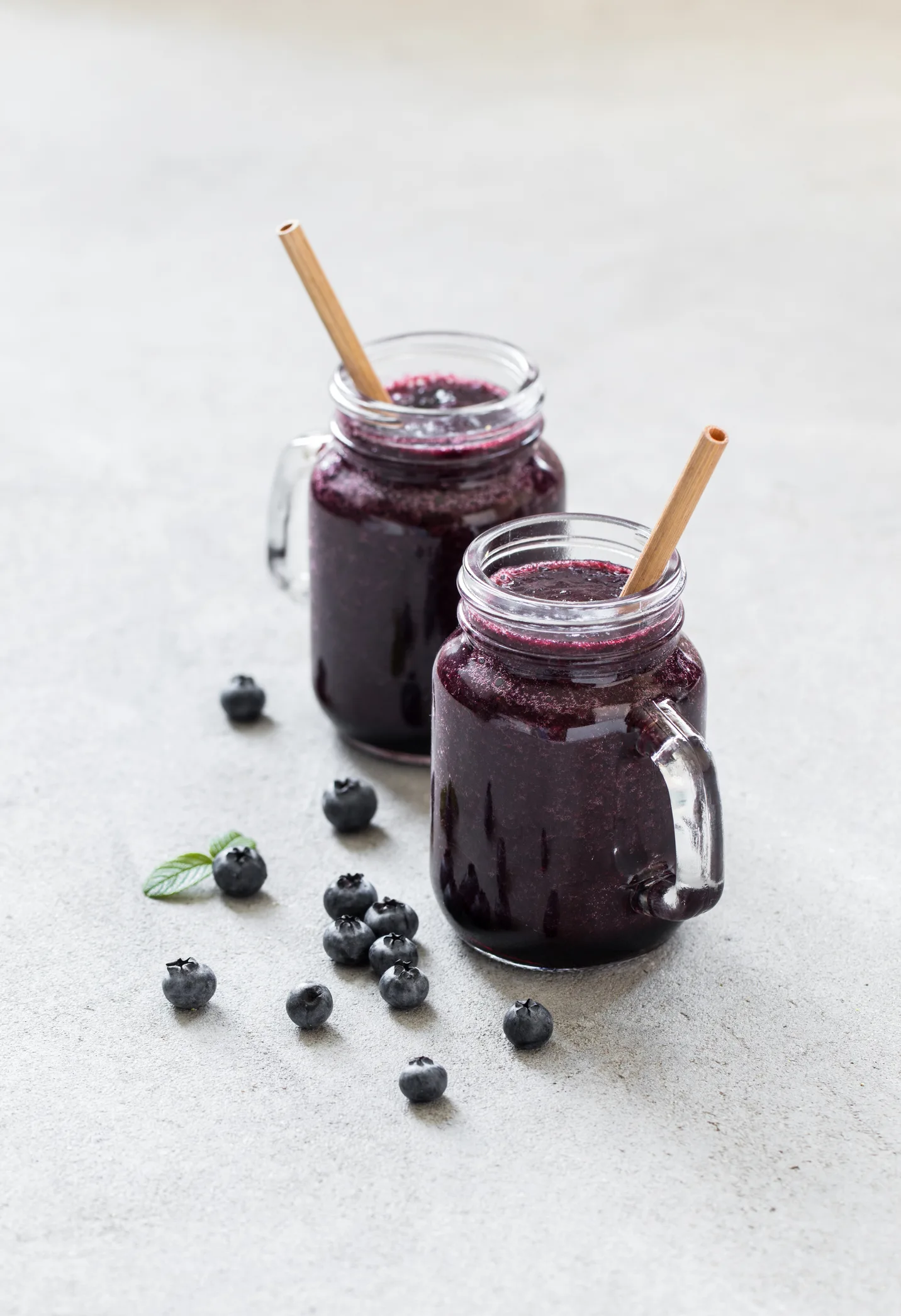 Jugo de arándanos: ¿cómo se prepara y para qué sirve?