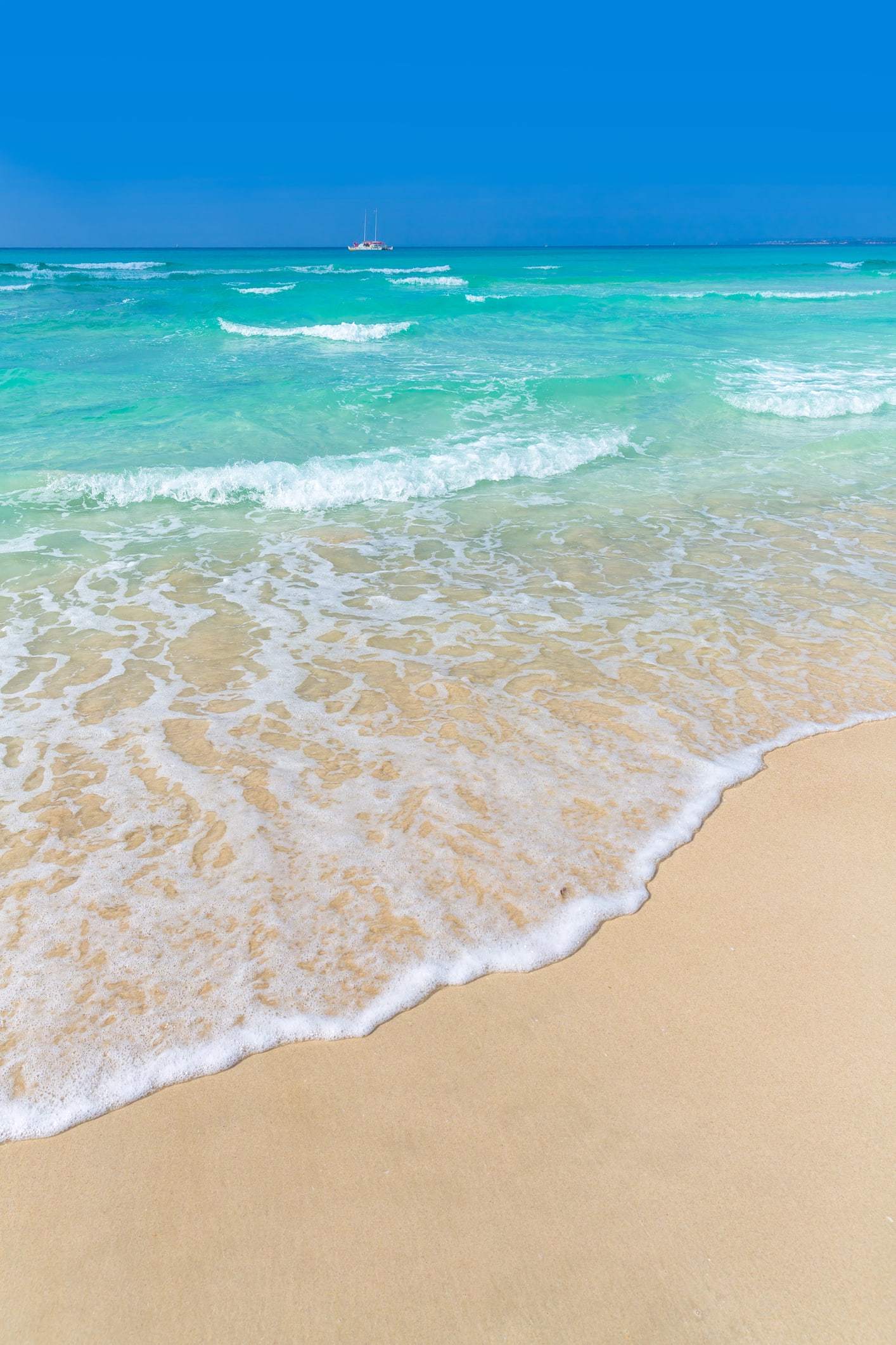 Amazing book by travelers uncovers Spain's most incredible beaches