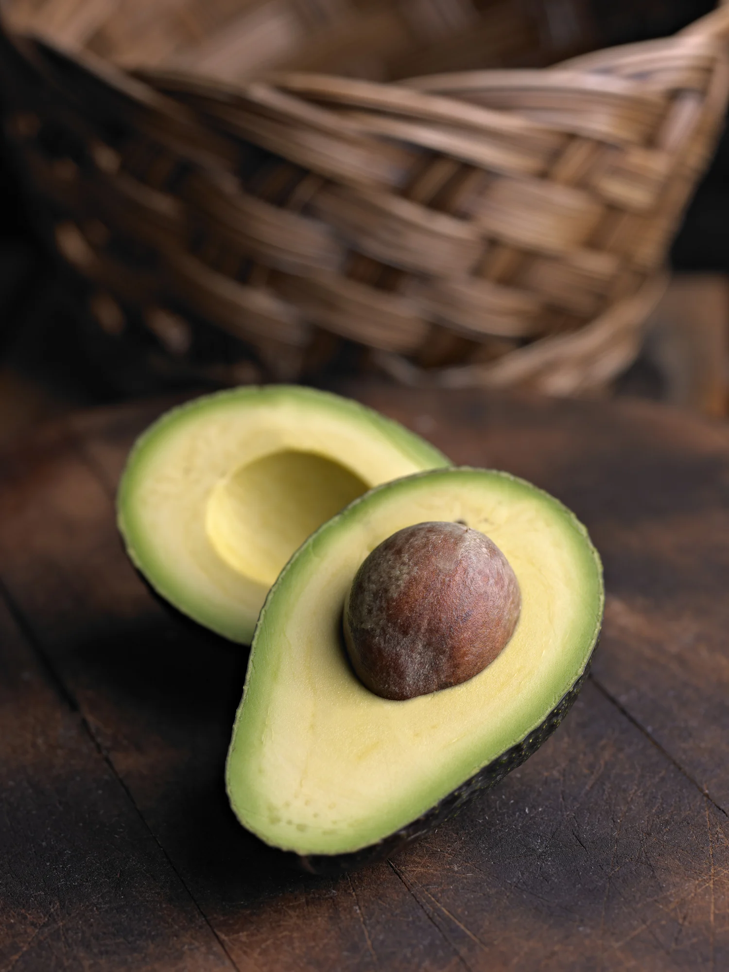 ماذا يحدث لجسم النساء عند تناول الأفوكادو؟