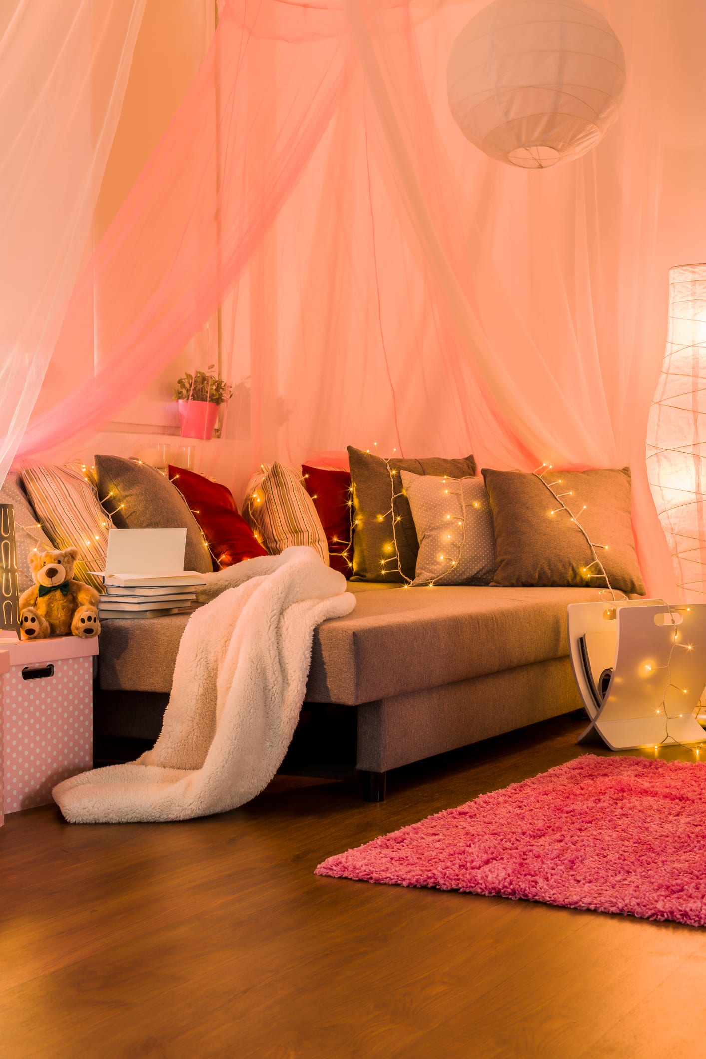 Sleep with your blinds shut and light off to help heart health, study