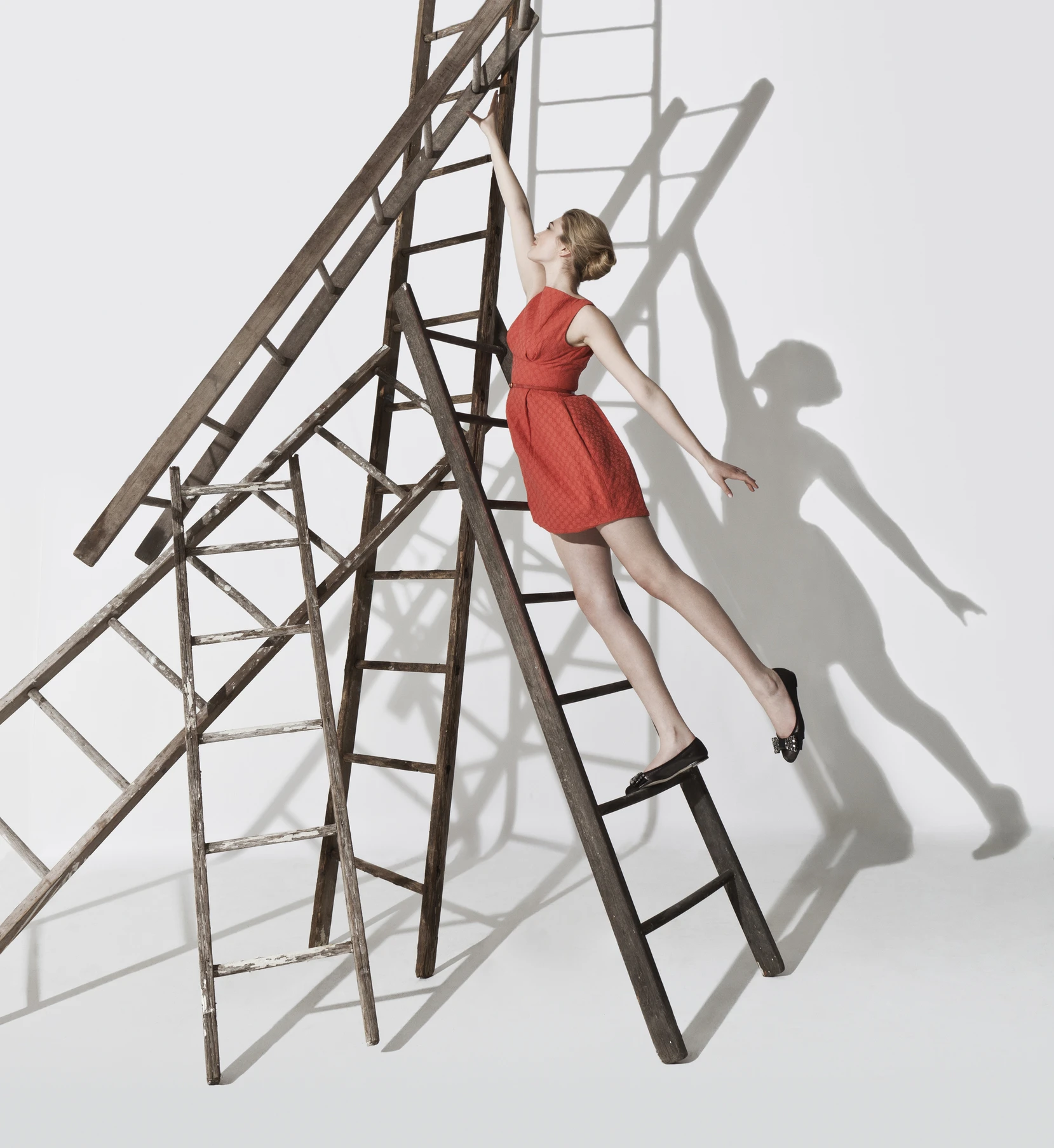 U.K. Urges Firms to Publish Salaries to Boost Female Recruitment