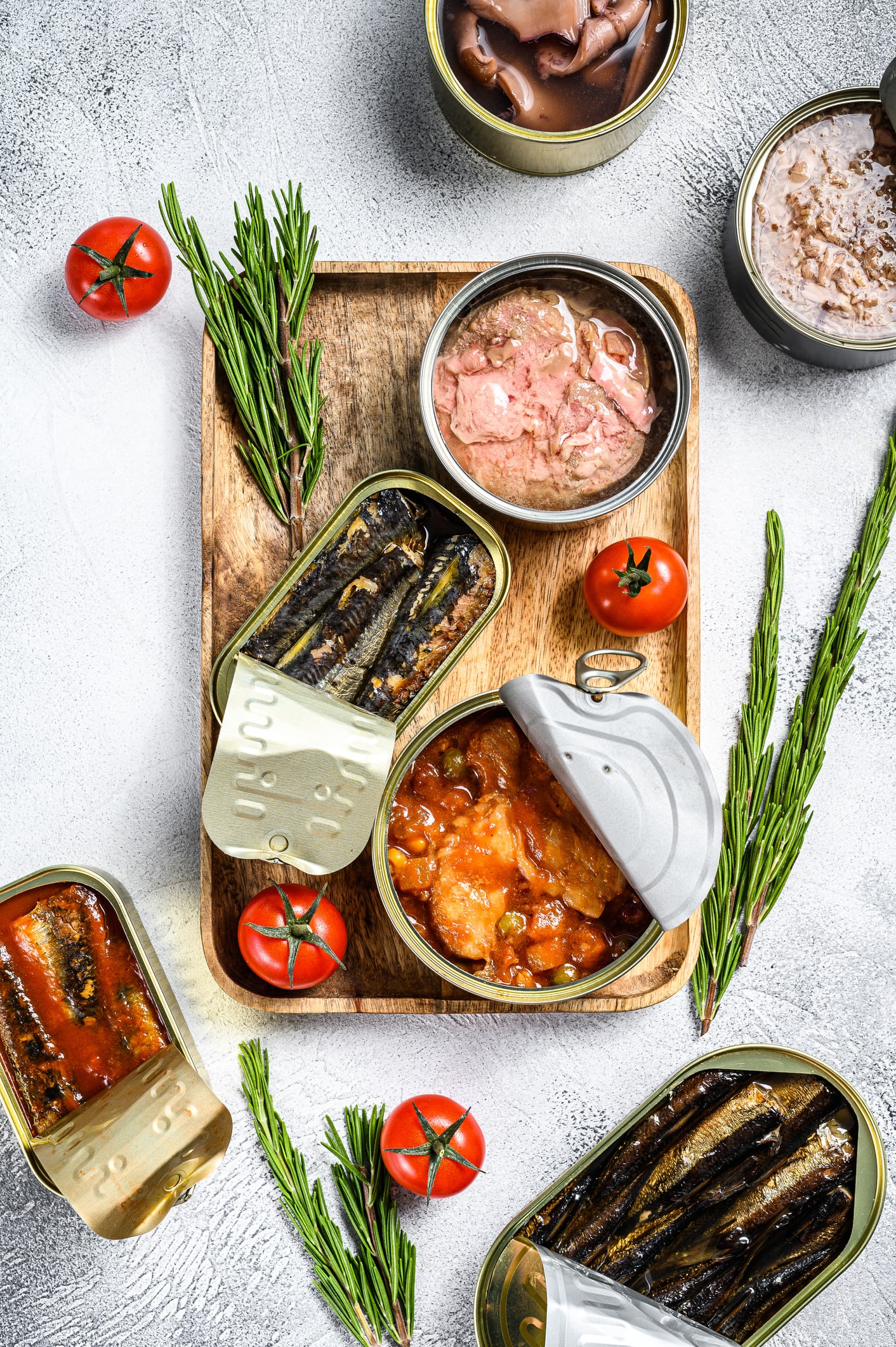 Рибні консерви: види, користь, правила зберігання і 7 ознак гарного продукту