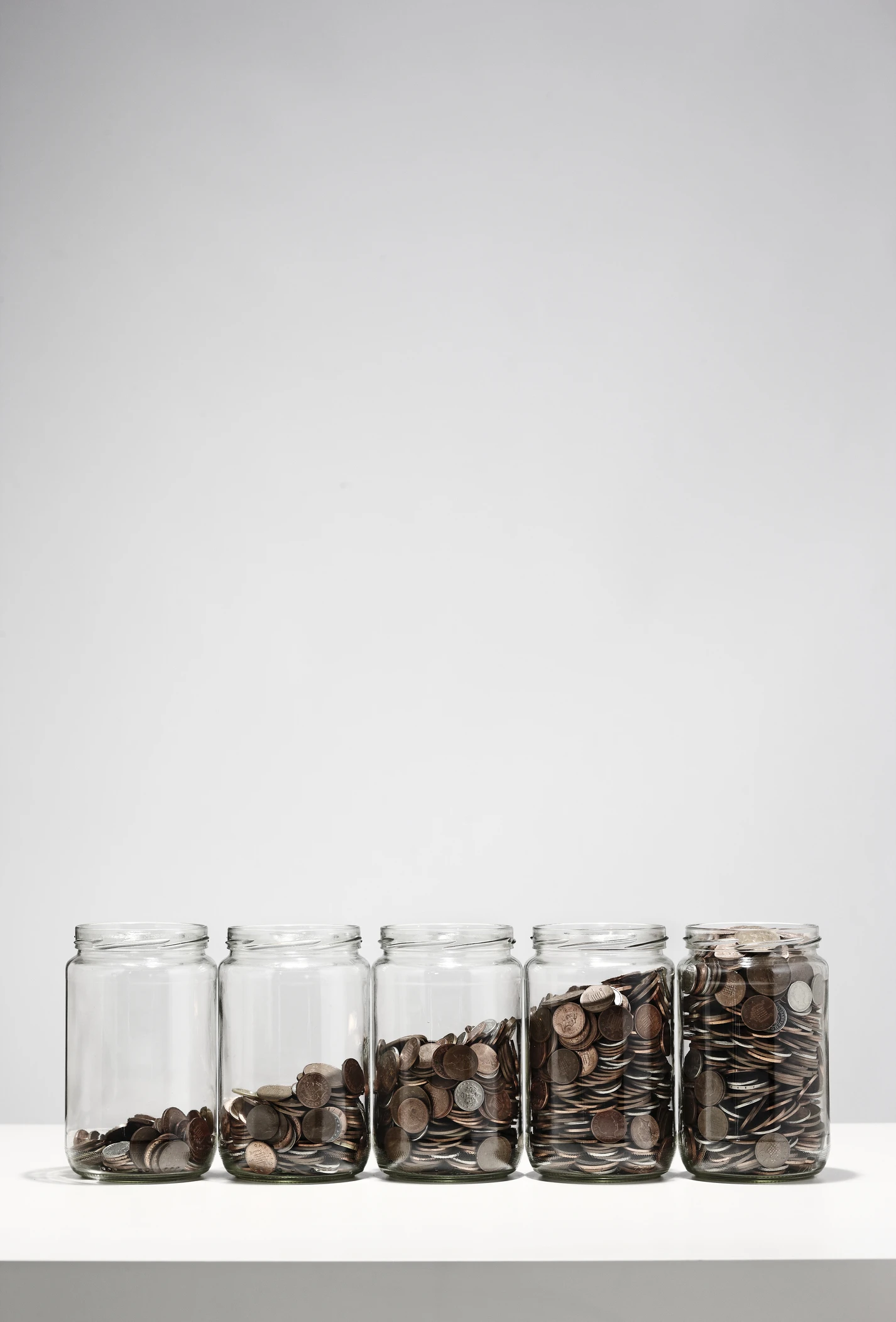 Người Việt quản lý tiền kém, làm sao để hết loay hoay với tiền?