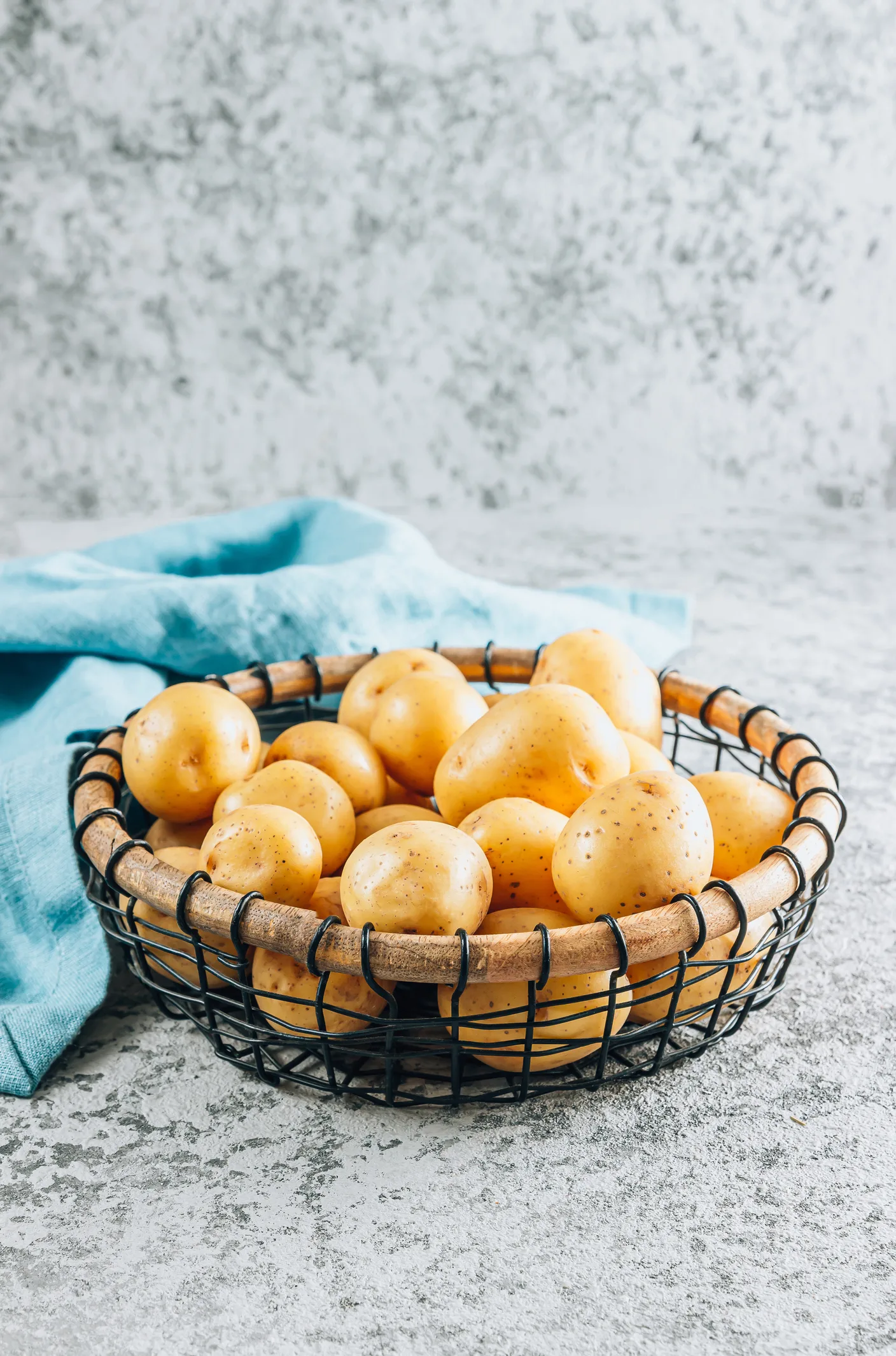 Як почистити молоду картоплю: 5 дуже швидких способів