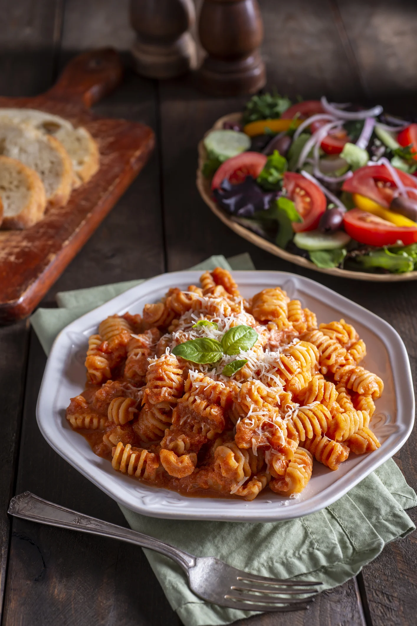 TV doctor Michael Mosley shares best time to eat dinner for weight loss