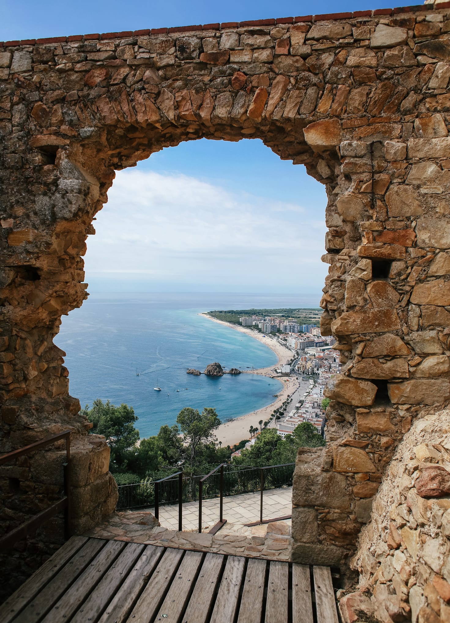 Famous seaside town with a Wetherspoons pub by the beach