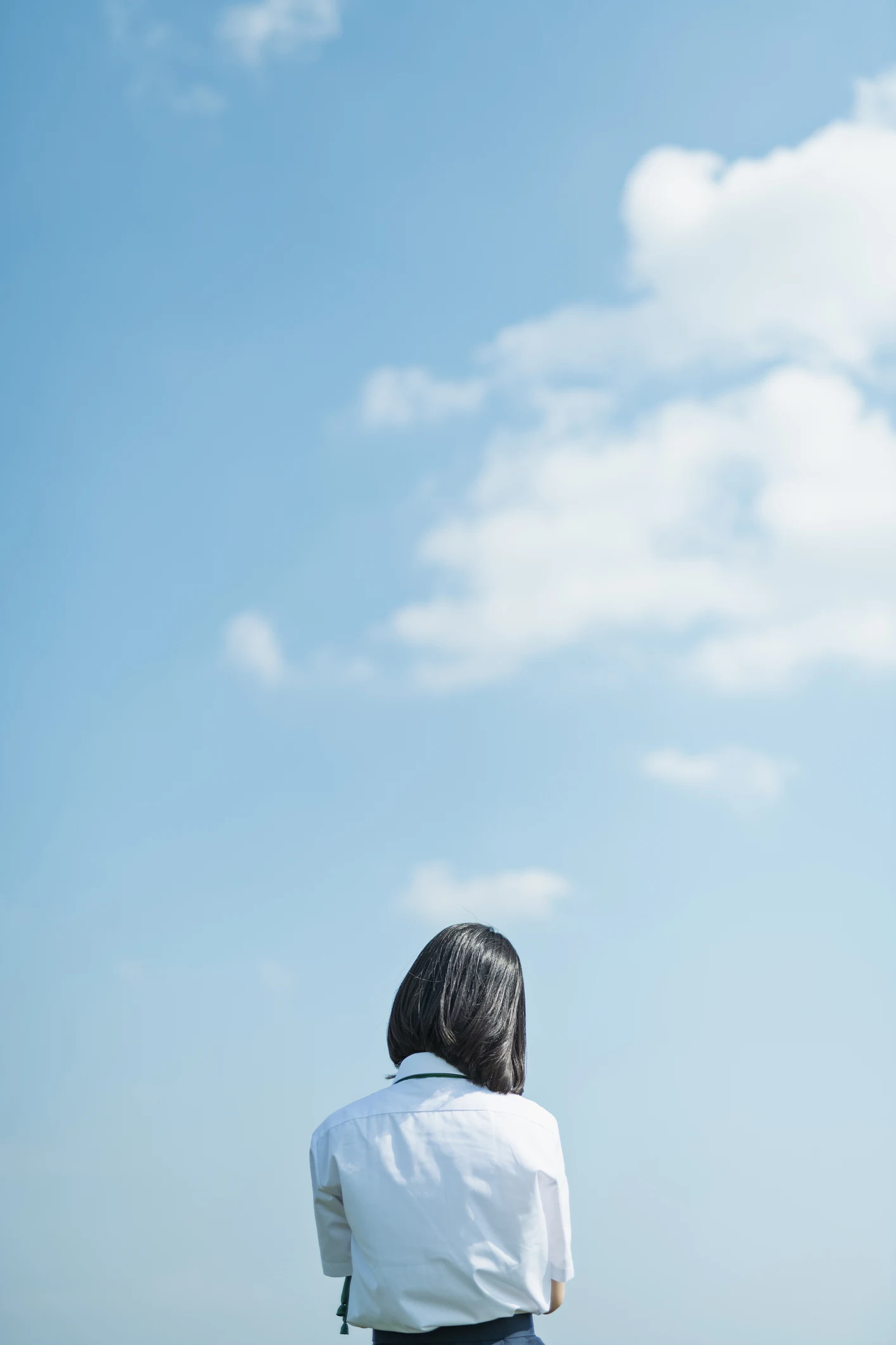 Are you experiencing summertime loneliness? Here's how to cope