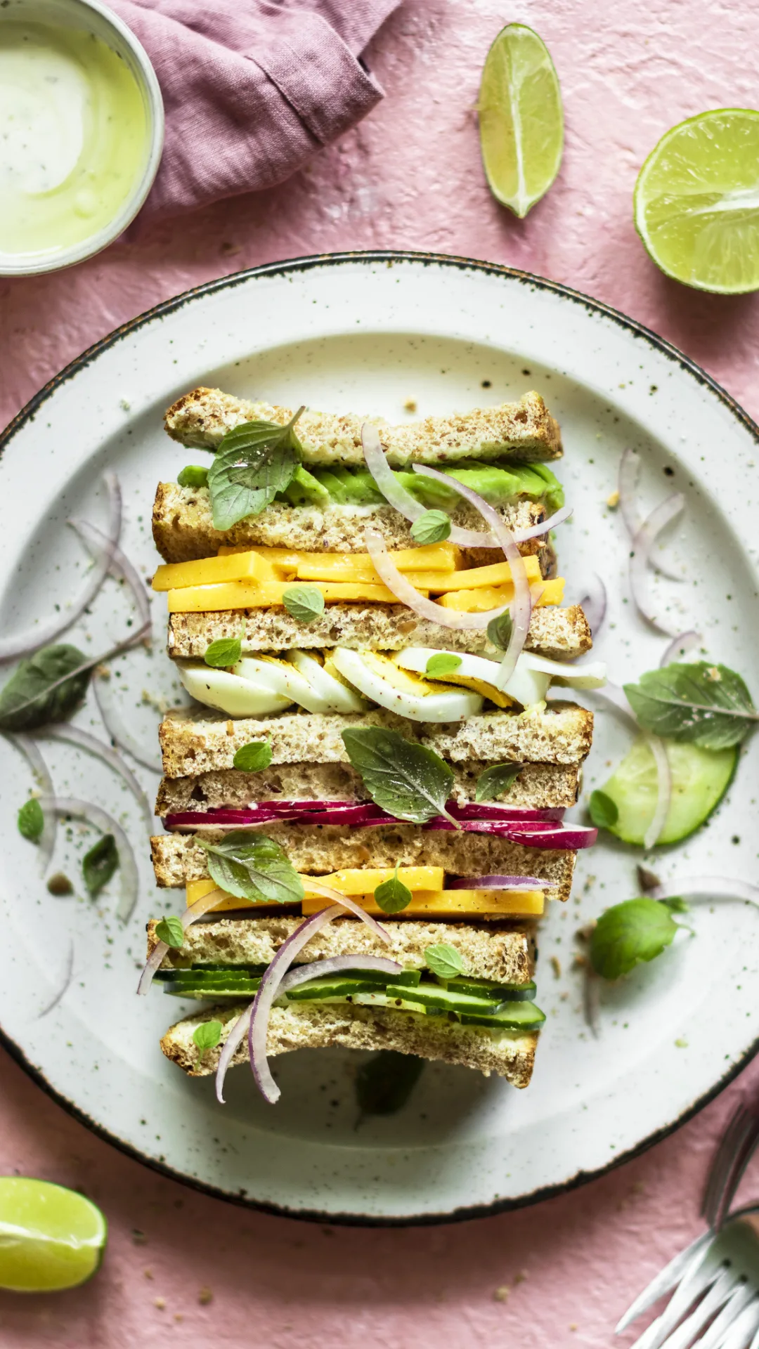 Mum makes PINK sandwiches for her little girl