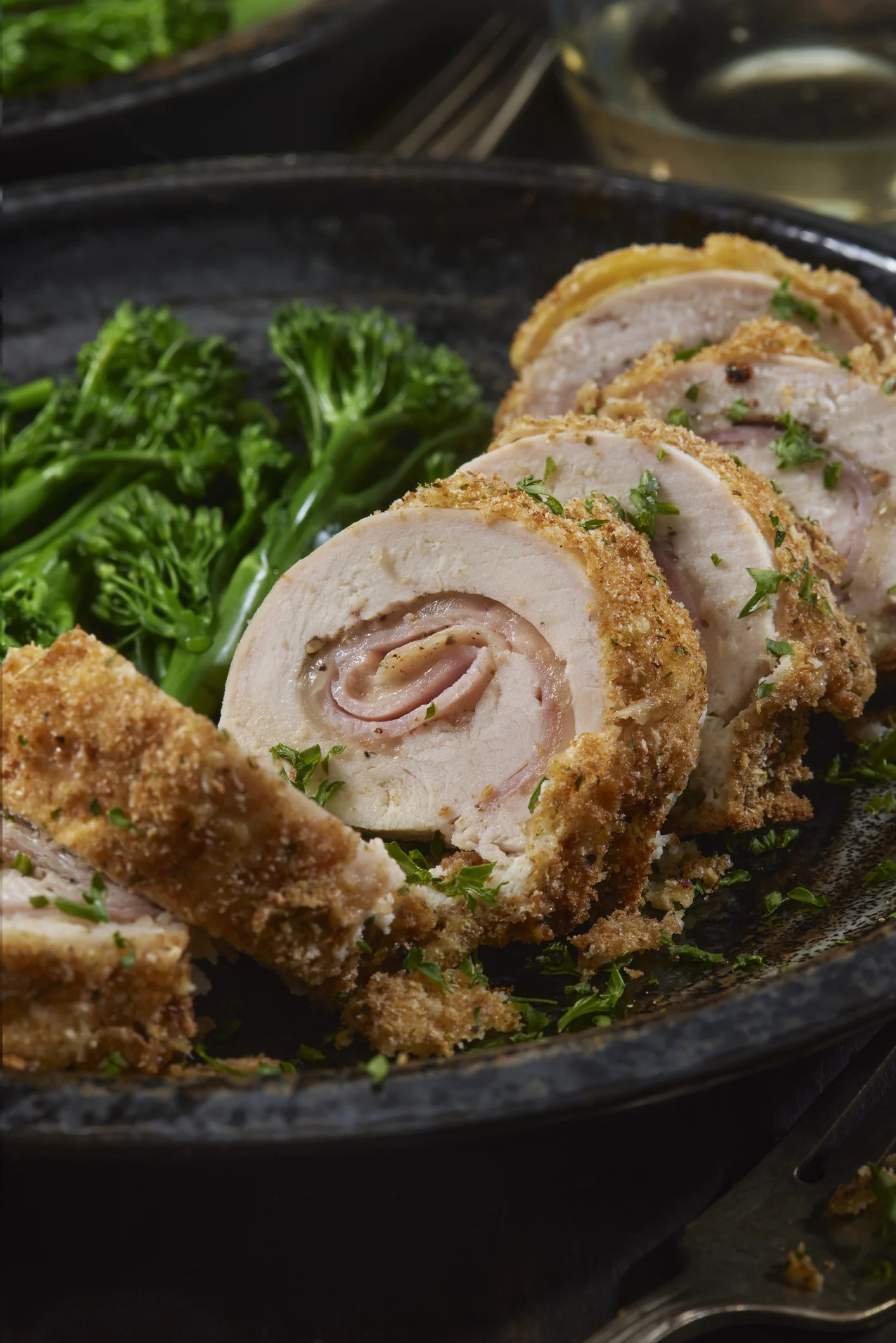 “หมูกรอบคั่วพริกเกลือ” ร้าน The waterside at Chedsadabodin By Mickey